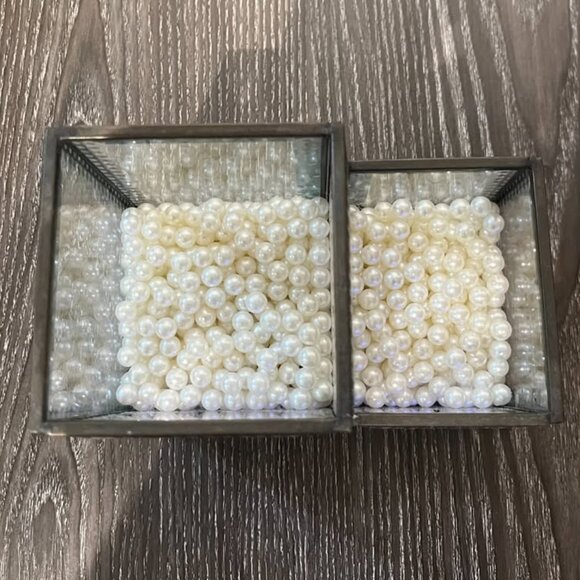 Make-Up Brush Holder with Pearls - Picture 3 of 5